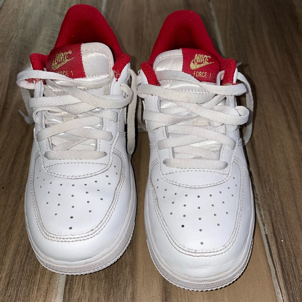 Kids youth Nike Air Force 1, size 1. White & red